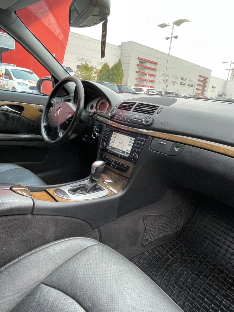 Mercedes-Benz E 320 E320 w211, снимка 8 - Автомобили и джипове - 52394086