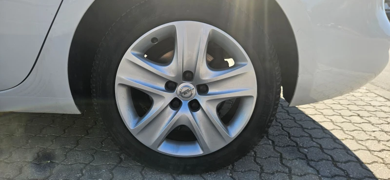 Opel Zafira Tourer 2.0 CDTI, снимка 7 - Автомобили и джипове - 52468366