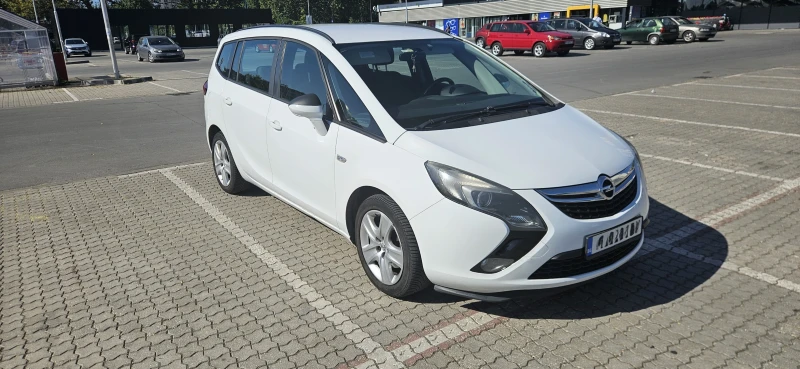 Opel Zafira Tourer 2.0 CDTI, снимка 3 - Автомобили и джипове - 52468366