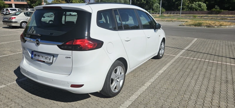 Opel Zafira Tourer 2.0 CDTI, снимка 4 - Автомобили и джипове - 52468366
