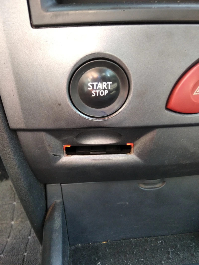 Renault Megane, снимка 10 - Автомобили и джипове - 52675436