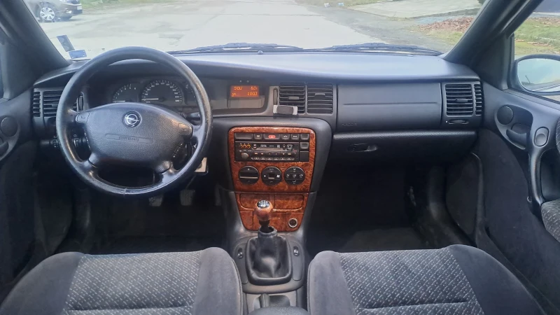 Opel Vectra 2.0 - DTI. БЕЗ РЪЖДА!!!, снимка 11 - Автомобили и джипове - 52684385