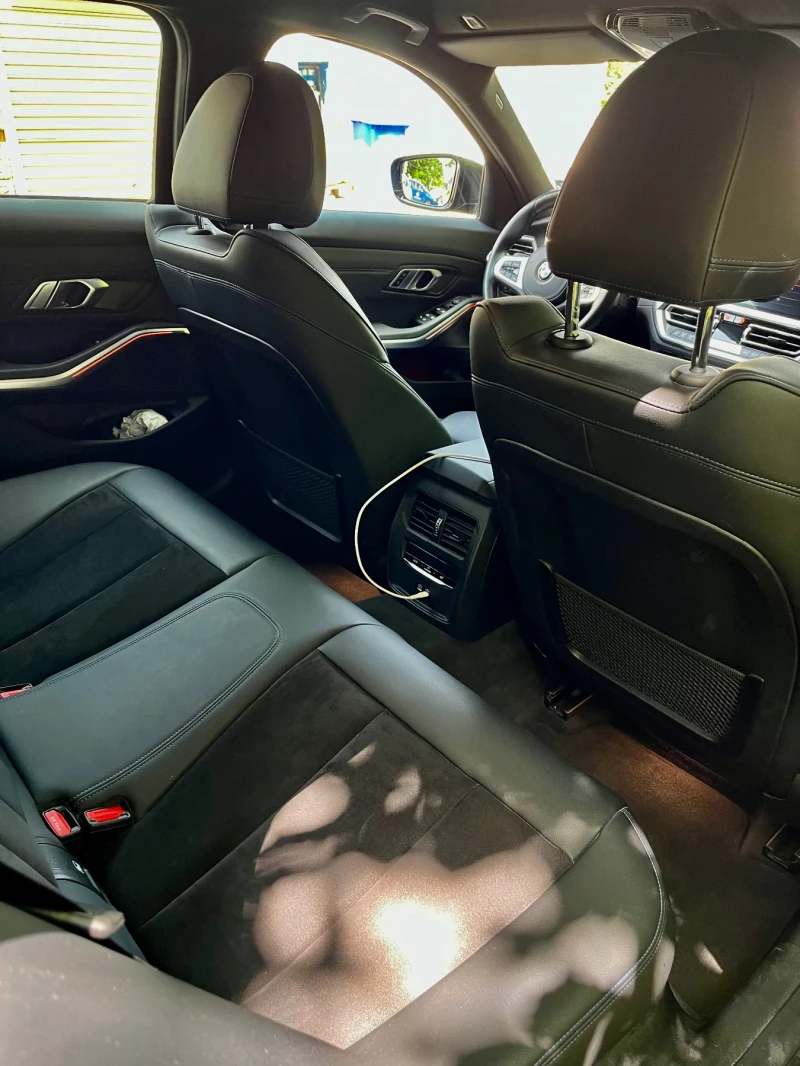 BMW 318 M Sport paket, снимка 16 - Автомобили и джипове - 52996715