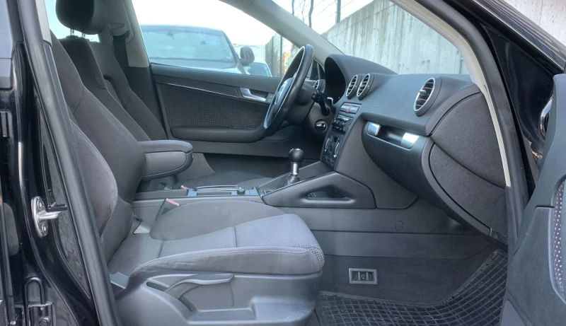 Audi A3 2.0TDI/6 speed/MULTY/Klima/CD/Sport!, снимка 10 - Автомобили и джипове - 53157318