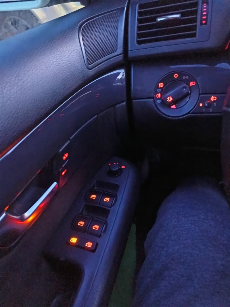 Audi A4 1.9 TDI, снимка 3 - Автомобили и джипове - 53574423