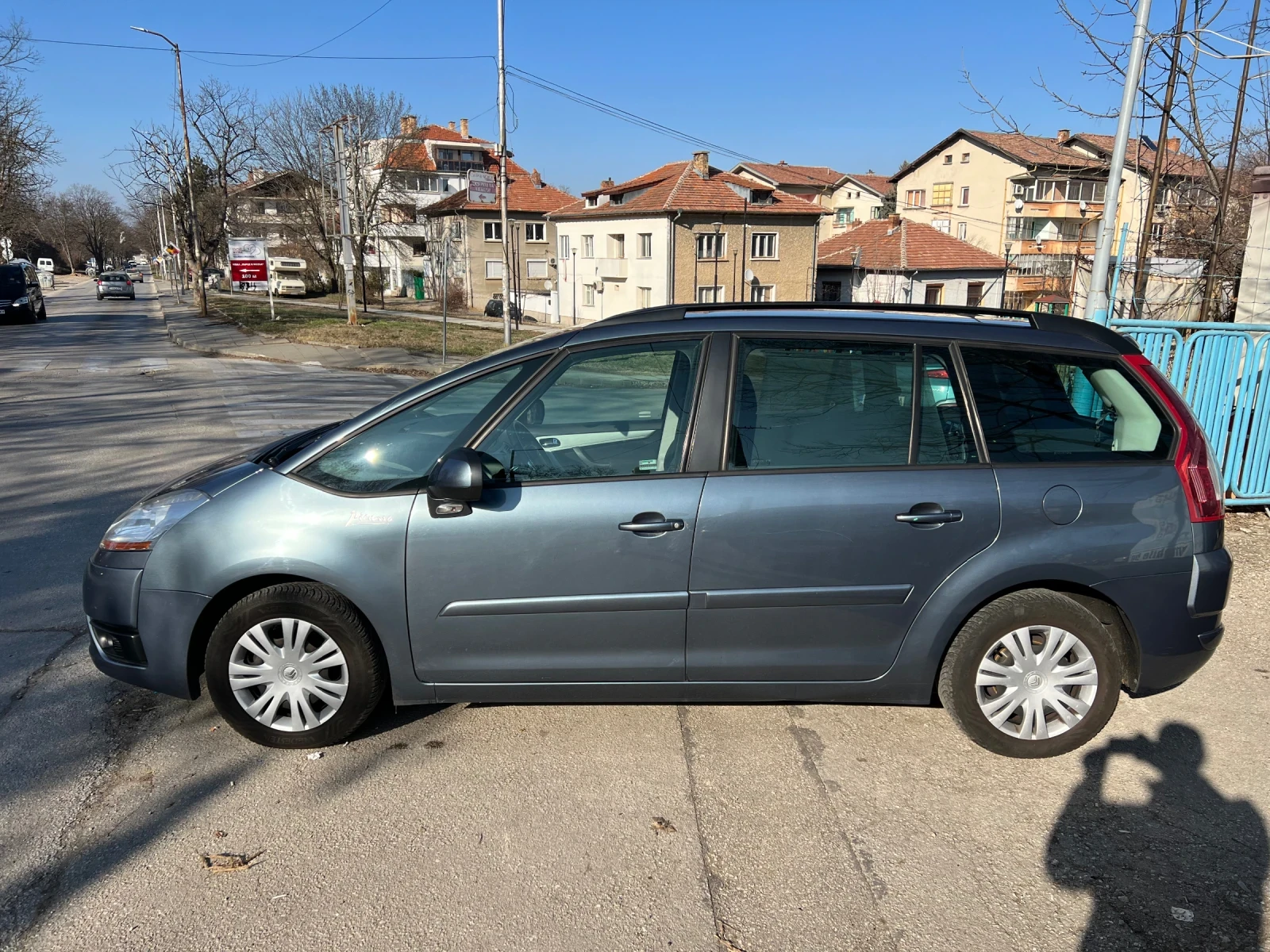 Citroen C4 Picasso 1.8 МЕТАН | Mobile.bg — изображение 11