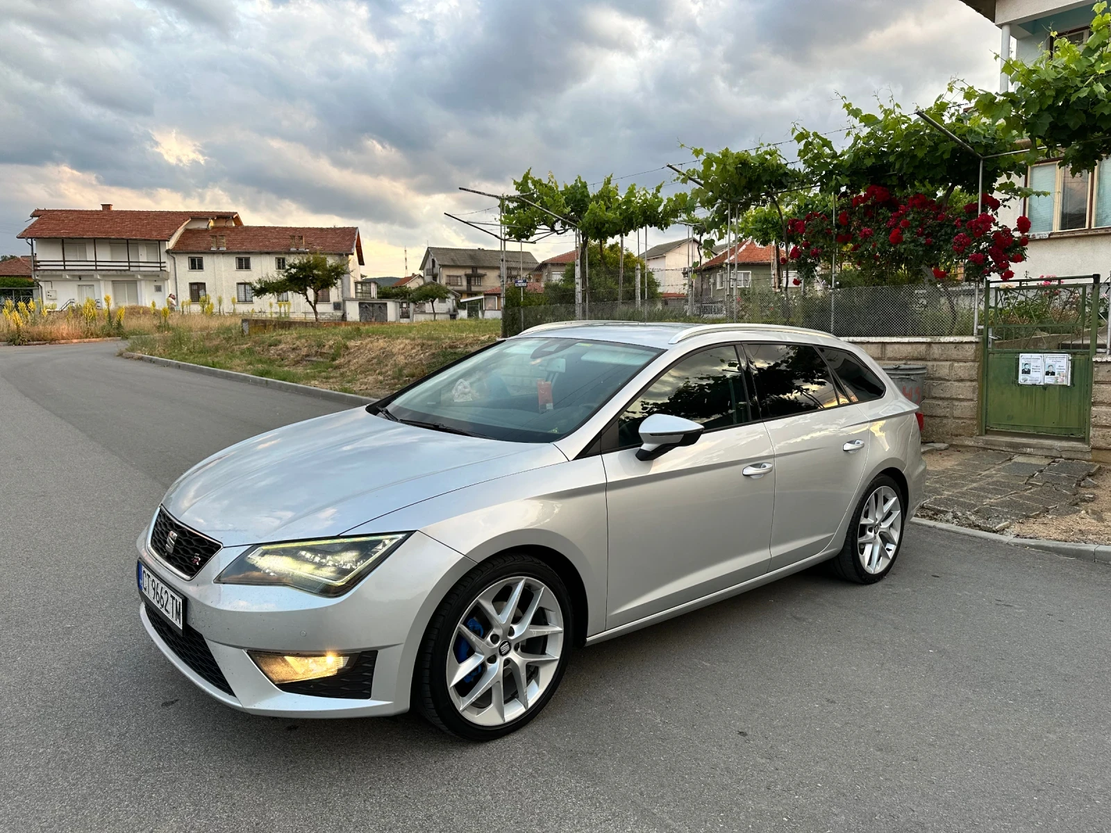 Seat Leon Matrix-FR-Front Assisted  - изображение 2