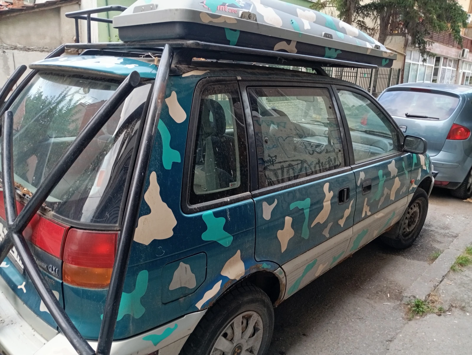 Mitsubishi Space runner  - изображение 7