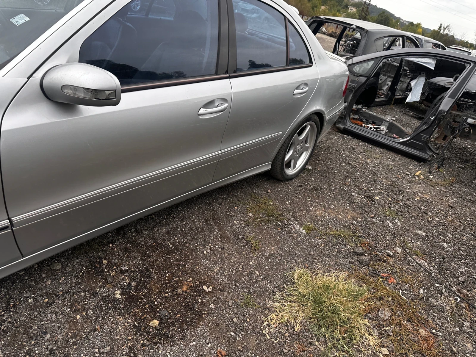 Mercedes-Benz E 320 3.2 204к.с 2004г Кожен Салон AMG джанти - изображение 4