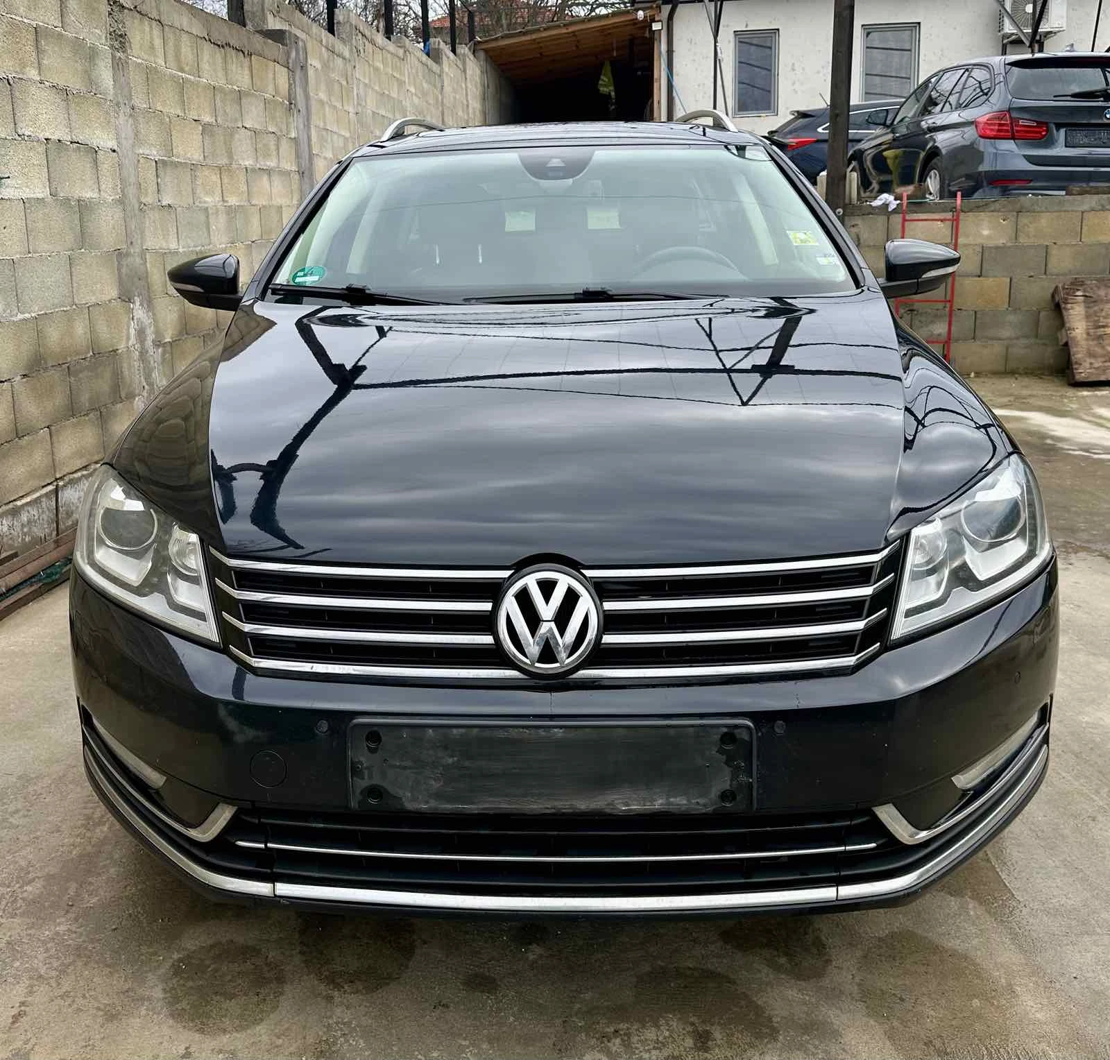 VW Passat 2.0 TDI Highline Панорама Автоматик - изображение 8