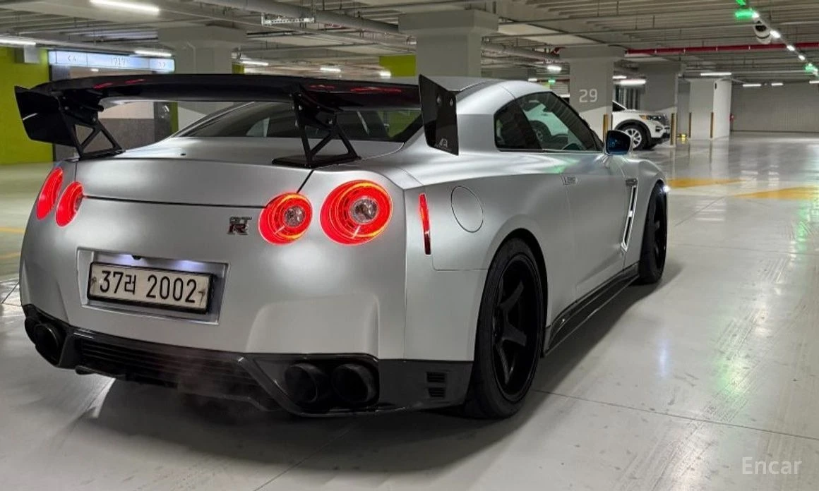 Nissan Gt-r  - изображение 2
