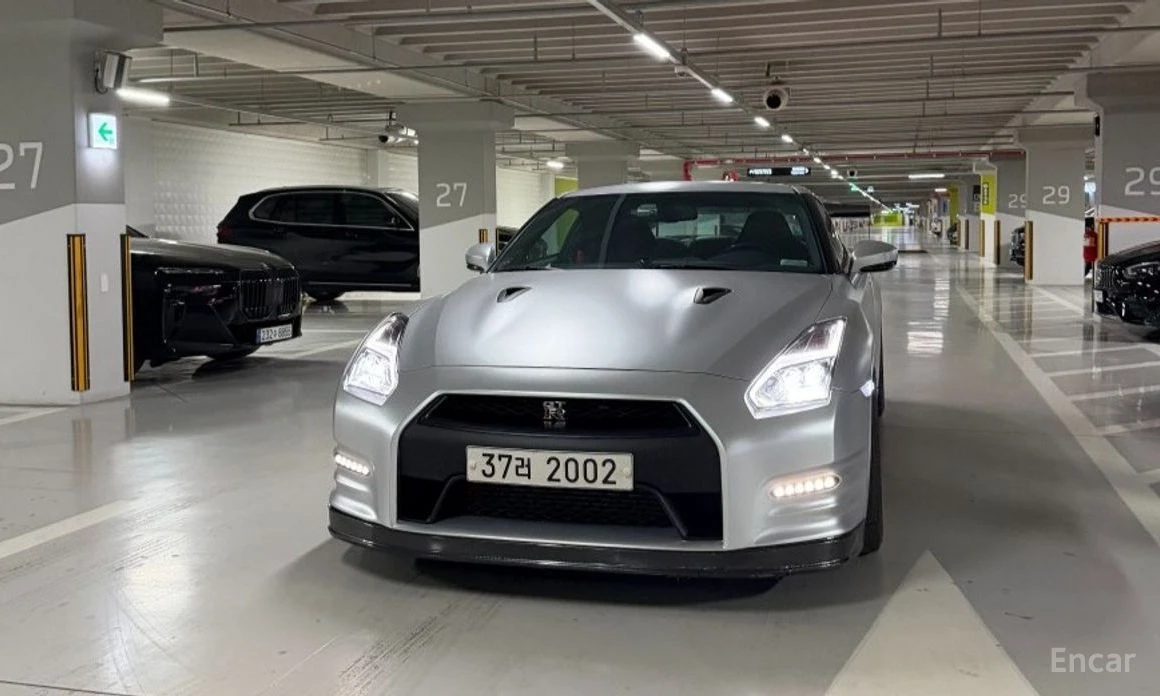 Nissan Gt-r