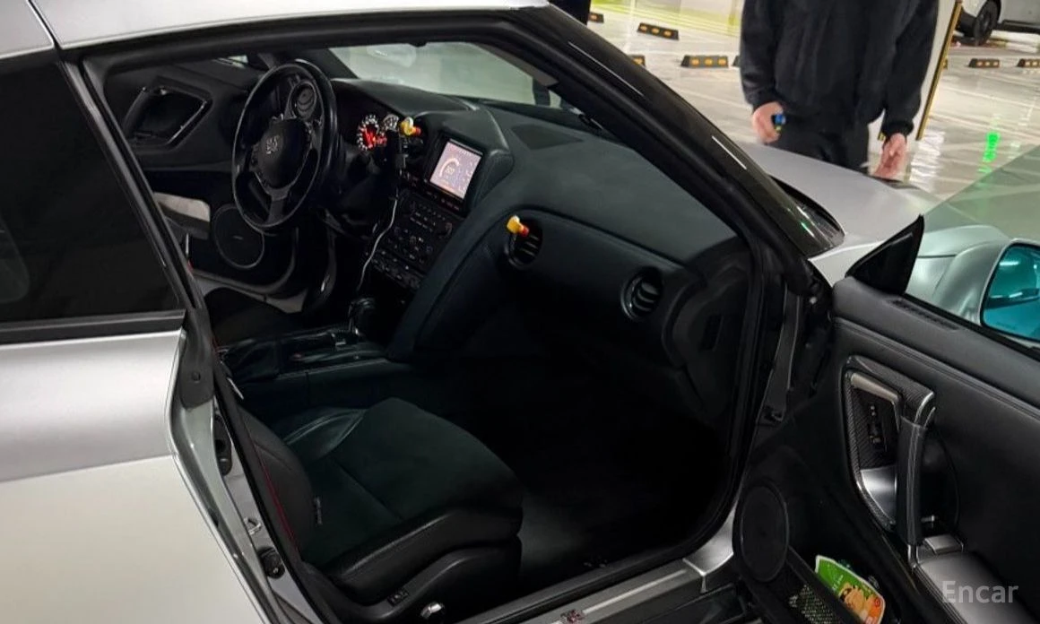 Nissan Gt-r  - изображение 9