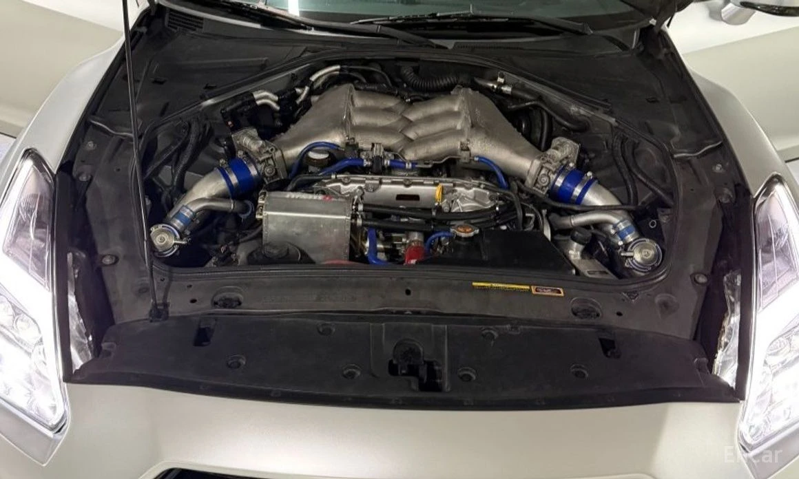 Nissan Gt-r  - изображение 6