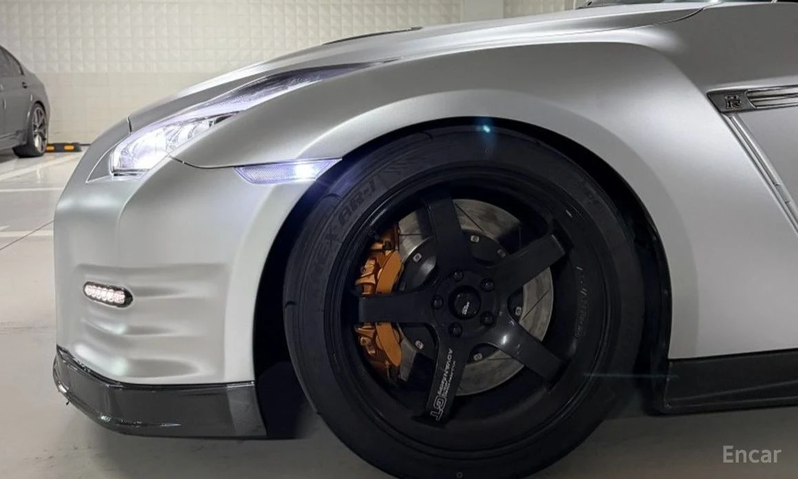 Nissan Gt-r  - изображение 5