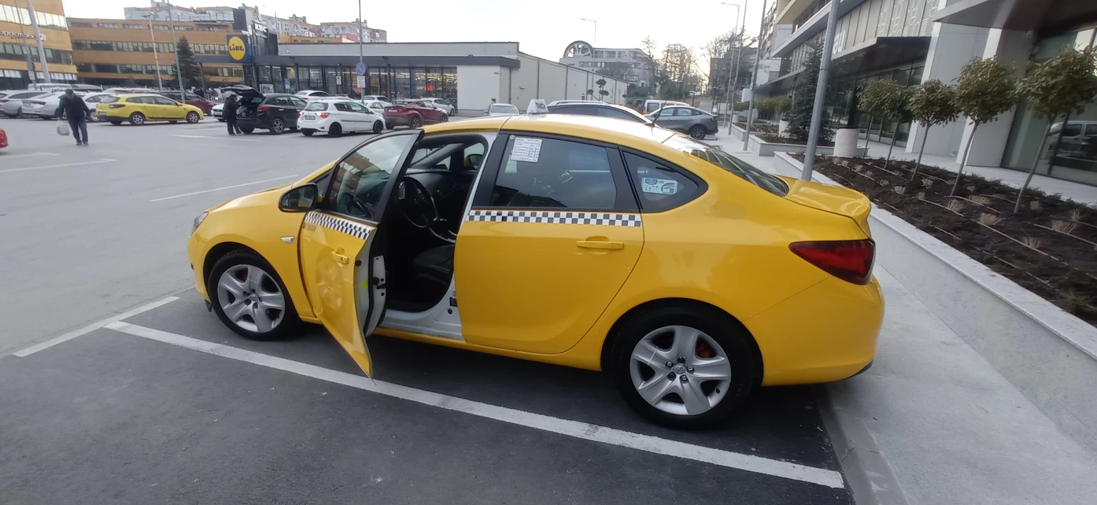 Opel Astra 1, 4 Ti LPG 144к.с., снимка 3 - Автомобили и джипове - 53811299