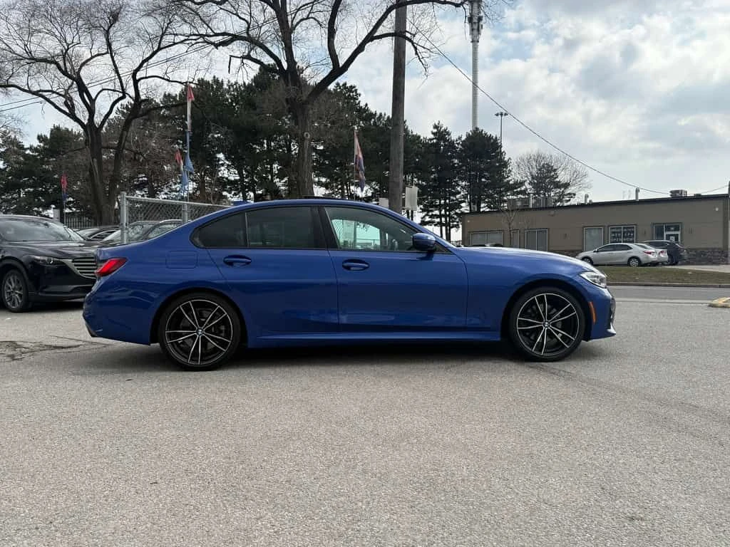 BMW 330 * One Owner l M Sport l X Drive l Bmw Warranty l *, снимка 9 - Автомобили и джипове - 53847124