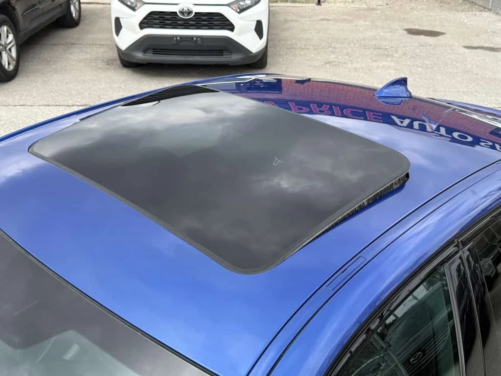 BMW 330 * One Owner l M Sport l X Drive l Bmw Warranty l *, снимка 12 - Автомобили и джипове - 53847124