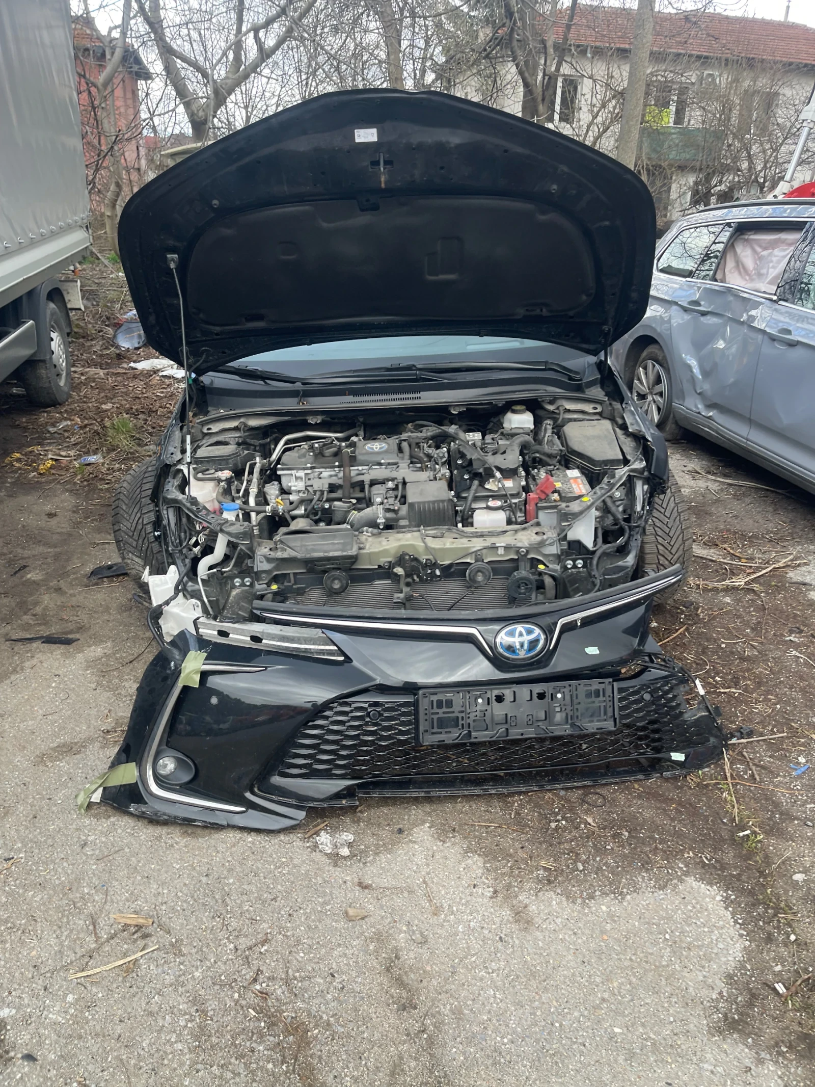 Toyota Corolla Hybrid Executive - на части или цяла !! | Auto.bg — изображение 1