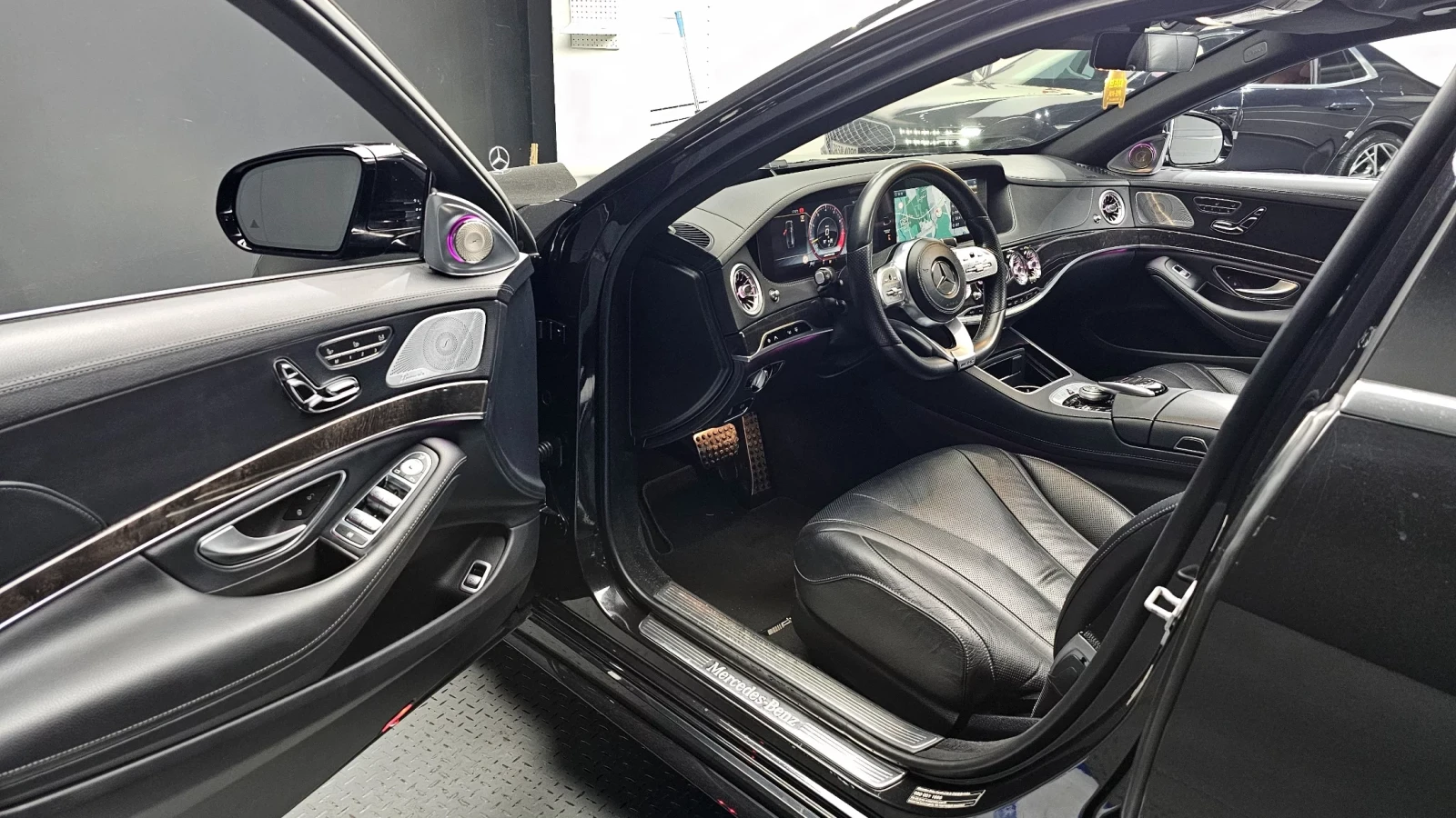 Mercedes-Benz S 350 4MATIC* BURMESTER* ОБДУХВАНЕ* 360 КАМЕРИ, снимка 9 - Автомобили и джипове - 54149653