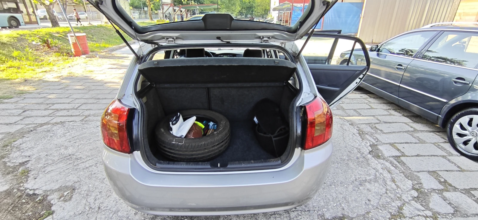 Toyota Corolla, снимка 11 - Автомобили и джипове - 54754393