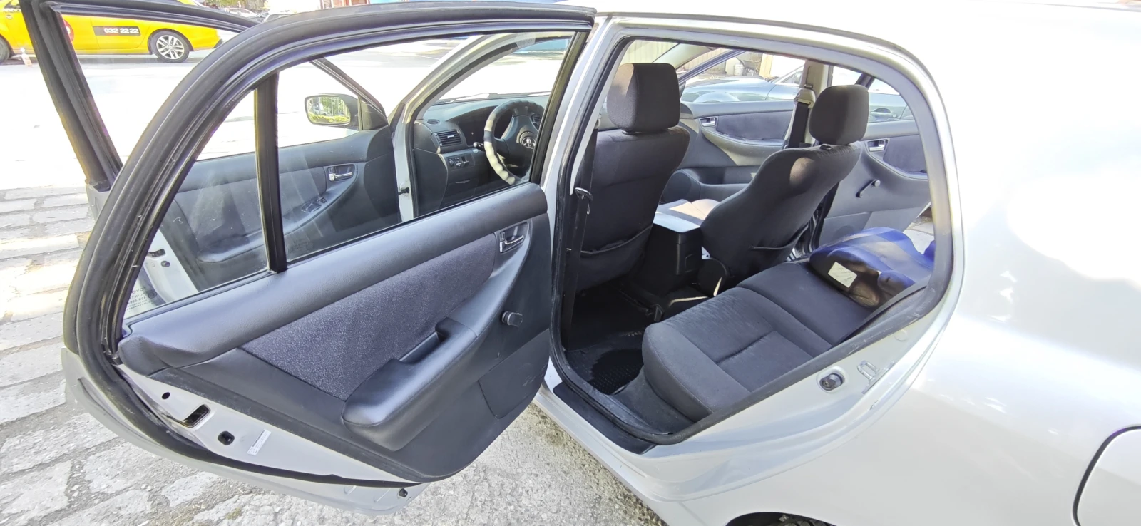 Toyota Corolla, снимка 13 - Автомобили и джипове - 54754393