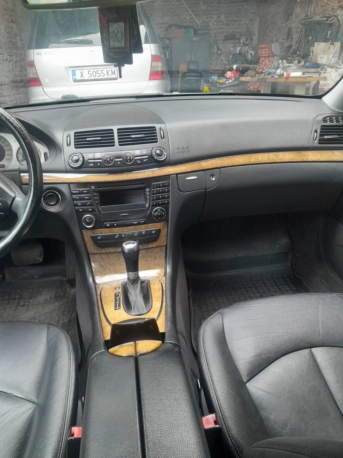 Mercedes-Benz E 270, снимка 10 - Автомобили и джипове - 54778510