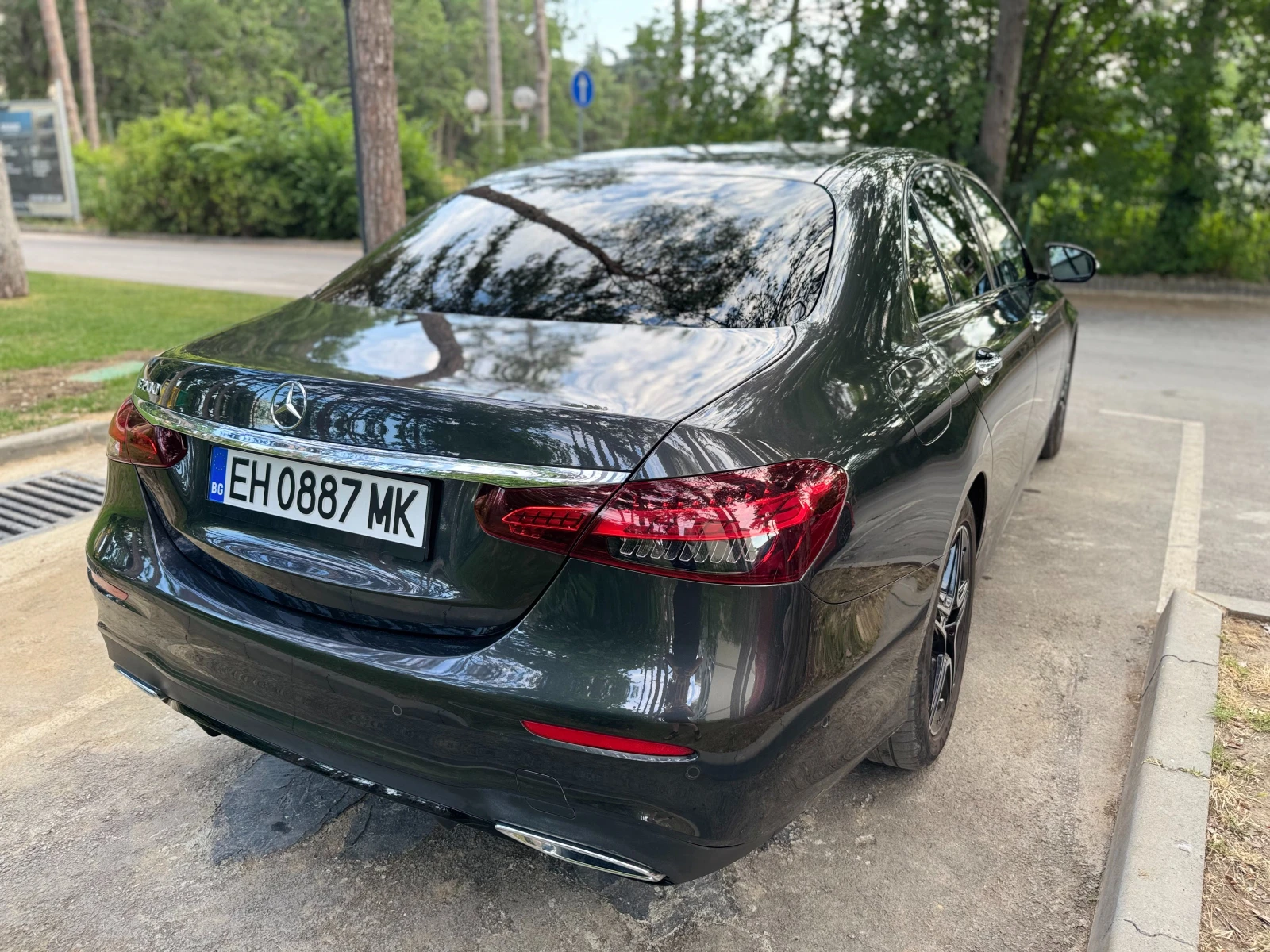 Mercedes-Benz E 200 AMG Line, снимка 5 - Автомобили и джипове - 55135099