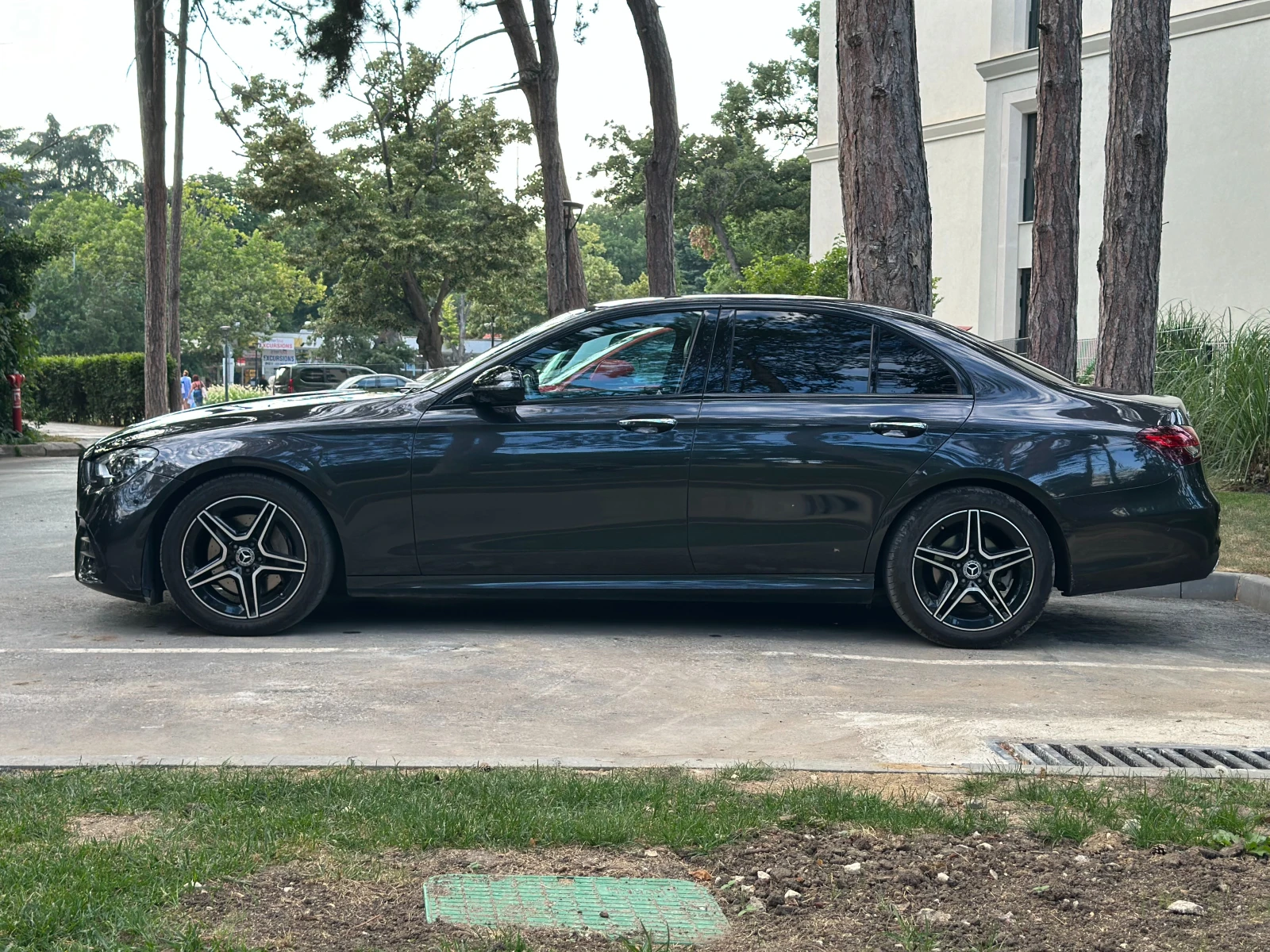Mercedes-Benz E 200 AMG Line, снимка 6 - Автомобили и джипове - 55135099