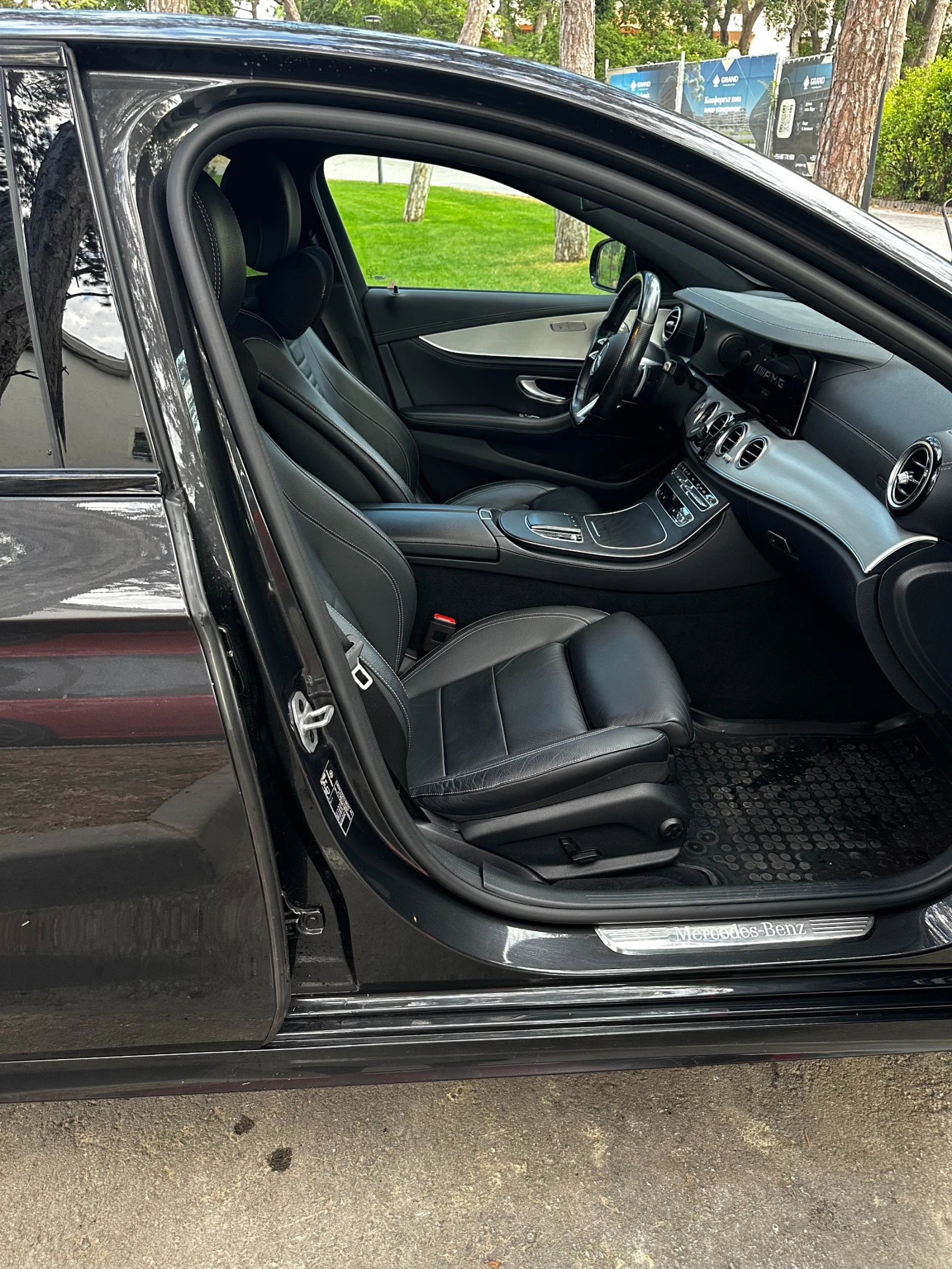 Mercedes-Benz E 200 AMG Line, снимка 10 - Автомобили и джипове - 55135099
