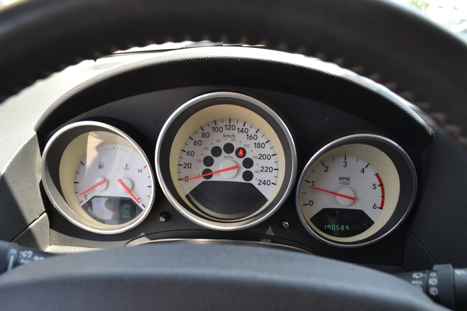 Dodge Caliber 2.0TDI, снимка 12 - Автомобили и джипове - 55331227