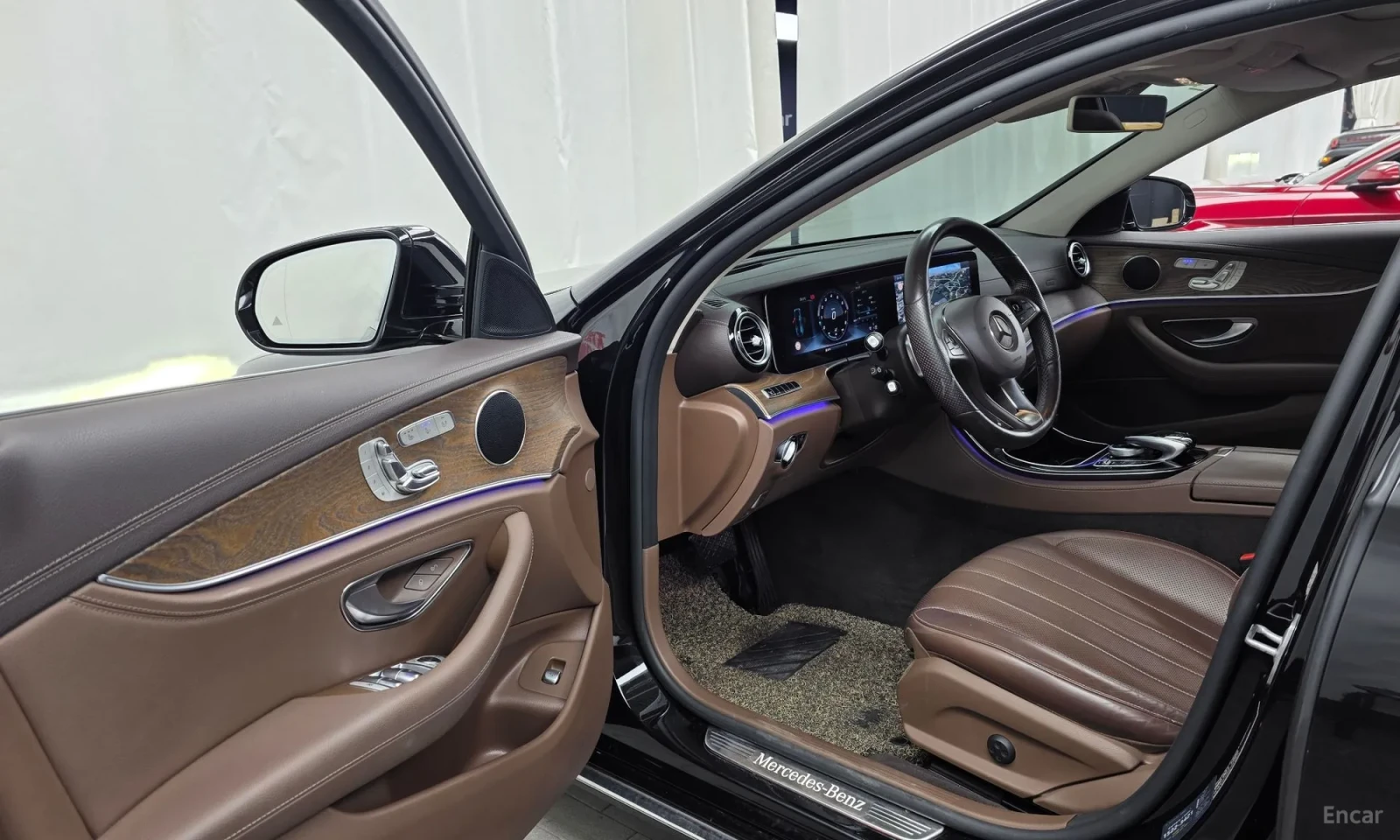 Mercedes-Benz E 300, снимка 10 - Автомобили и джипове - 55406806