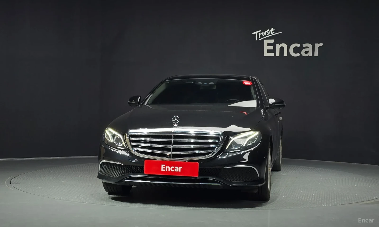 Mercedes-Benz E 300, снимка 3 - Автомобили и джипове - 55406806