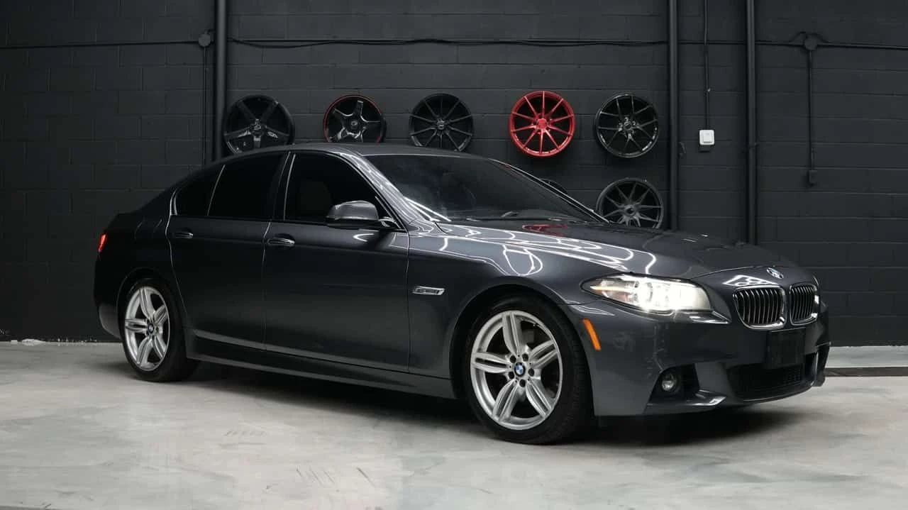 BMW 535 * 4dr Sdn 535d xDrive AWD NO ACCIDENTS * CARFAX * , снимка 7 - Автомобили и джипове - 55421295