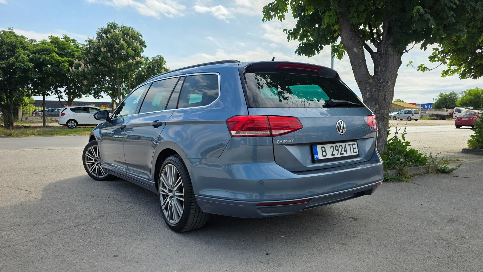 VW Passat УНИКАЛНА, снимка 4 - Автомобили и джипове - 55513926
