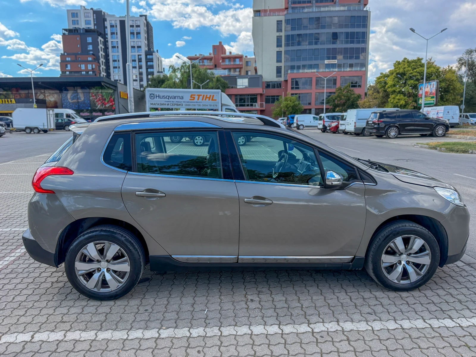 Peugeot 2008 1.6HDI, снимка 5 - Автомобили и джипове - 55980030