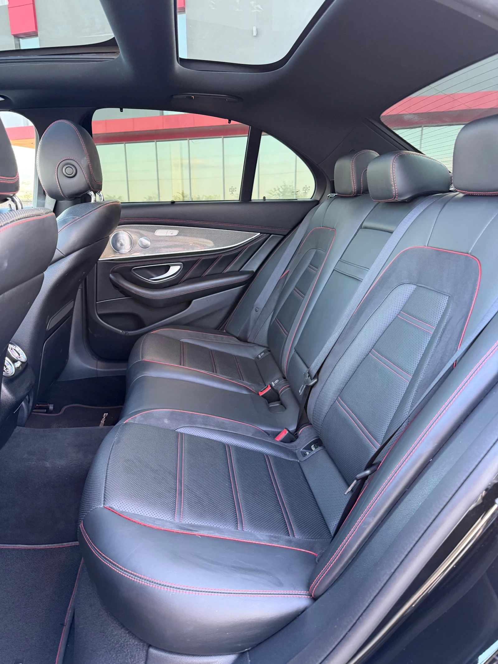 Mercedes-Benz E 53 AMG Full !, снимка 16 - Автомобили и джипове - 56061545