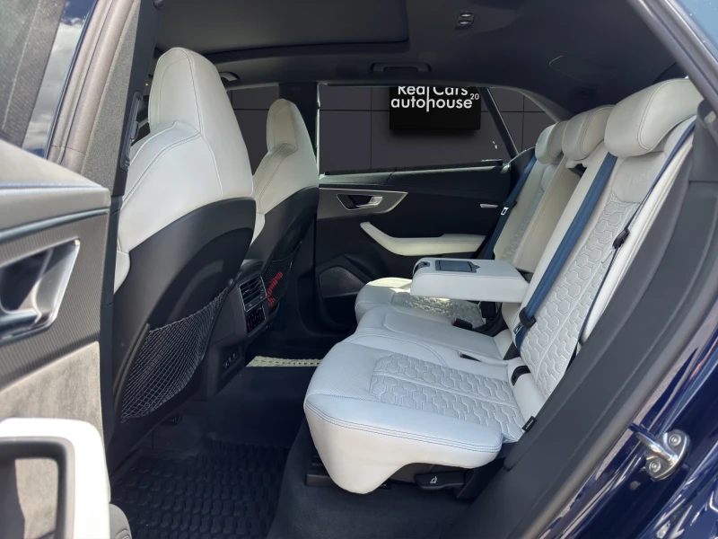 Audi RSQ8 * EXCLUSIVE* B&O 3D* Distr* 360* Pano* HUD* CERAMI, снимка 14 - Автомобили и джипове - 50305342