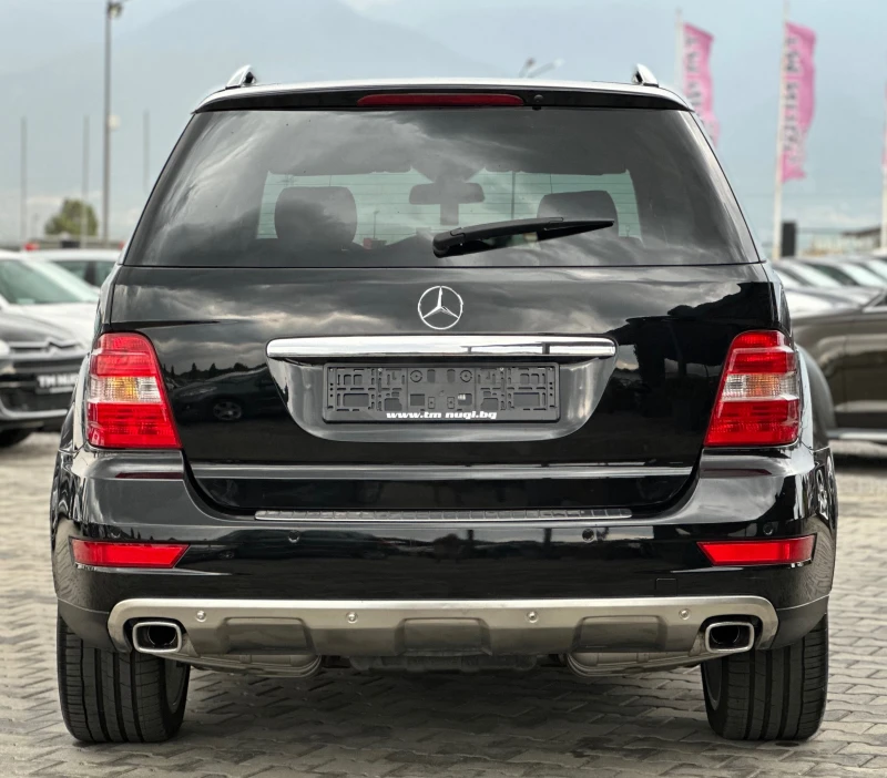 Mercedes-Benz ML 320 PREMIUM* NAVI* LED* TOP* , снимка 5 - Автомобили и джипове - 51056390