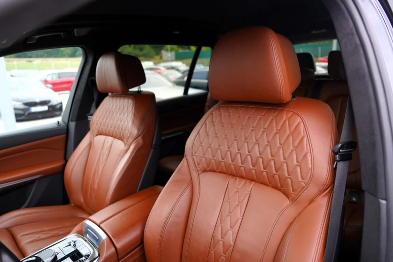 BMW X7 M50i xDrive, снимка 9 - Автомобили и джипове - 52444734