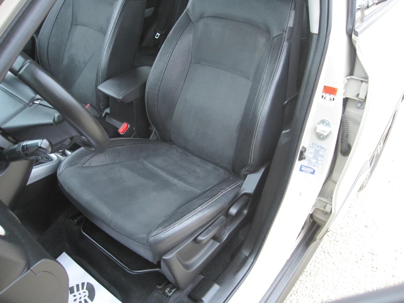 Suzuki Vitara .LUX .1, 6D-4х4, Navi, Кожа, Дистроник, Подгрев, снимка 11 - Автомобили и джипове - 52468798