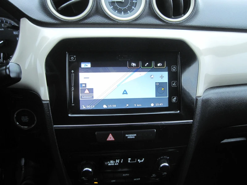 Suzuki Vitara .LUX .1, 6D-4х4, Navi, Кожа, Дистроник, Подгрев, снимка 9 - Автомобили и джипове - 52468798