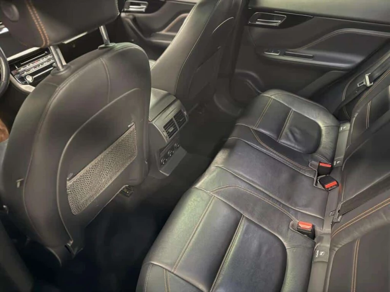 Jaguar F-PACE * CLEAN CARFAX DIESEL Prestige * CARFAX * ЦЕНА ДО , снимка 8 - Автомобили и джипове - 53529250