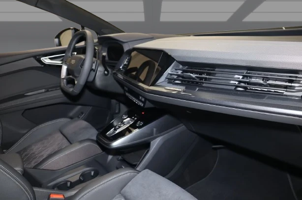 Audi Q4 e-Tron 55 Quattro = S-line = Гаранция - изображение 8