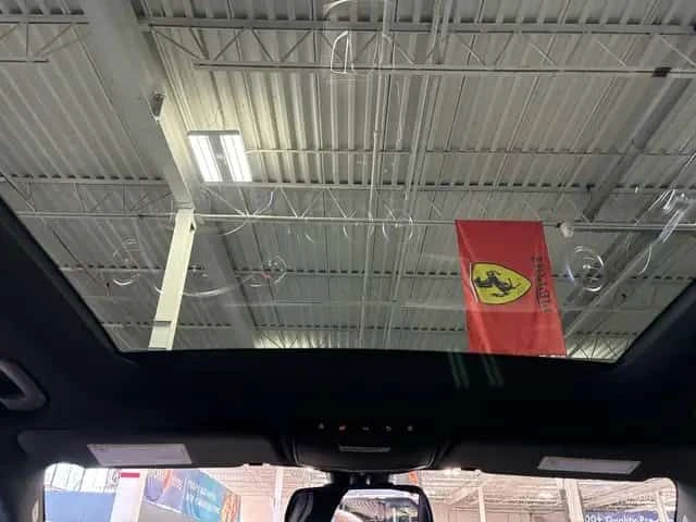 Mercedes-Benz GLC 300 * 4MATIC * МЪРТВА ТОЧКА * PANO * ПОДГРЕВ * КАМЕРА, снимка 10 - Автомобили и джипове - 54182103