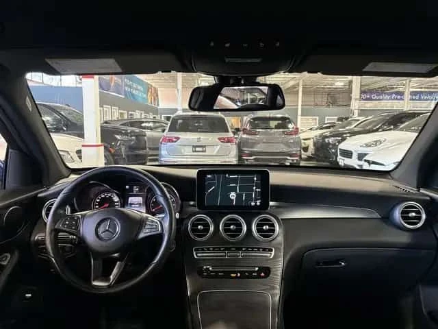 Mercedes-Benz GLC 300 * 4MATIC * МЪРТВА ТОЧКА * PANO * ПОДГРЕВ * КАМЕРА, снимка 11 - Автомобили и джипове - 54182103