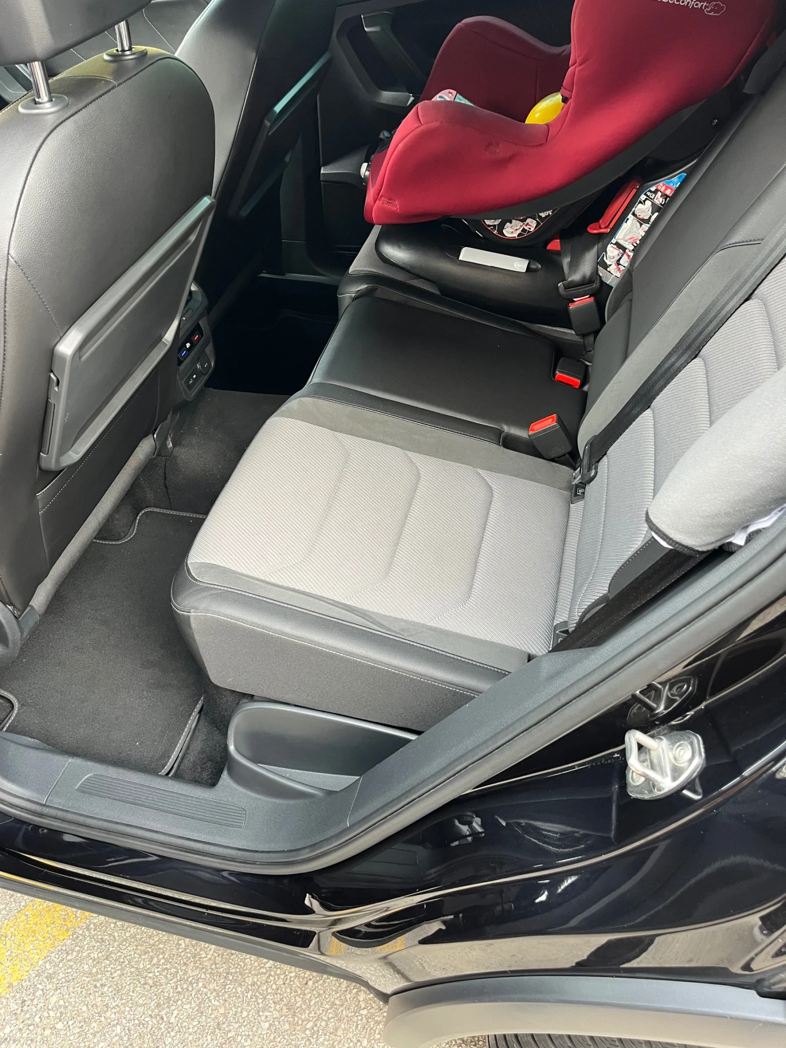 VW Tiguan, снимка 10 - Автомобили и джипове - 55771876