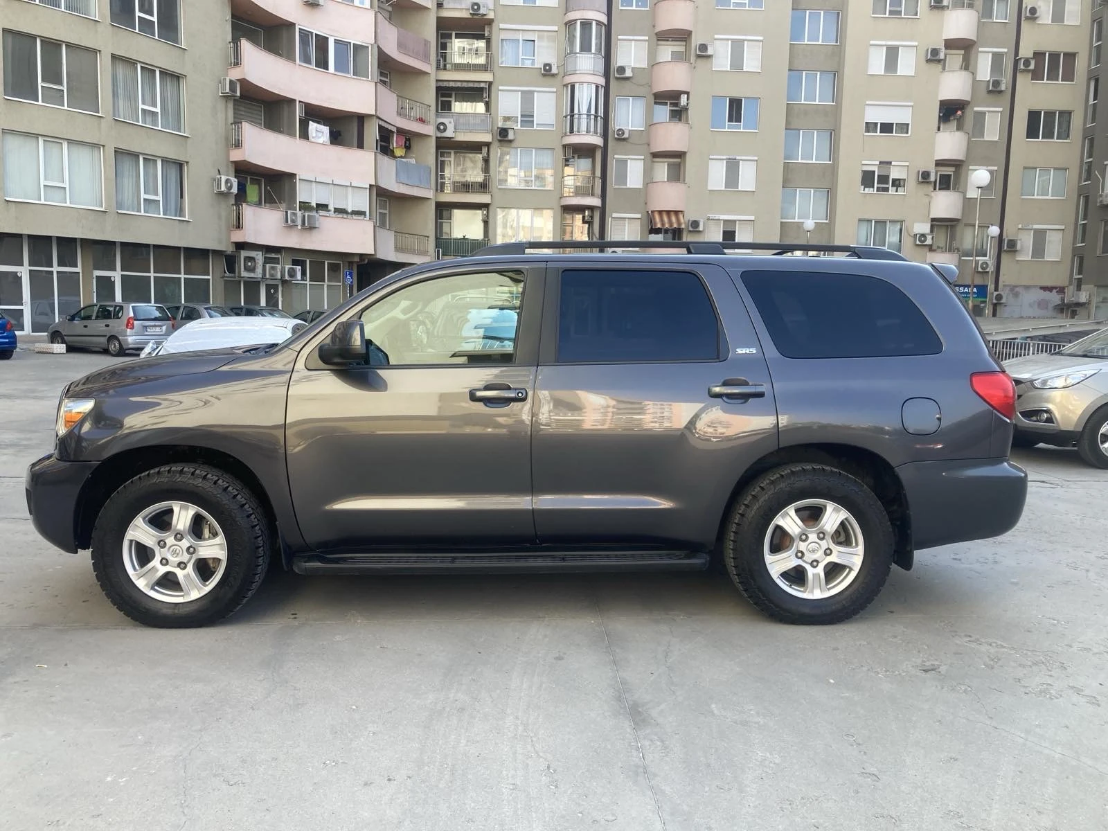 Toyota Sequoia 5.7  Газов инжекцион - изображение 3