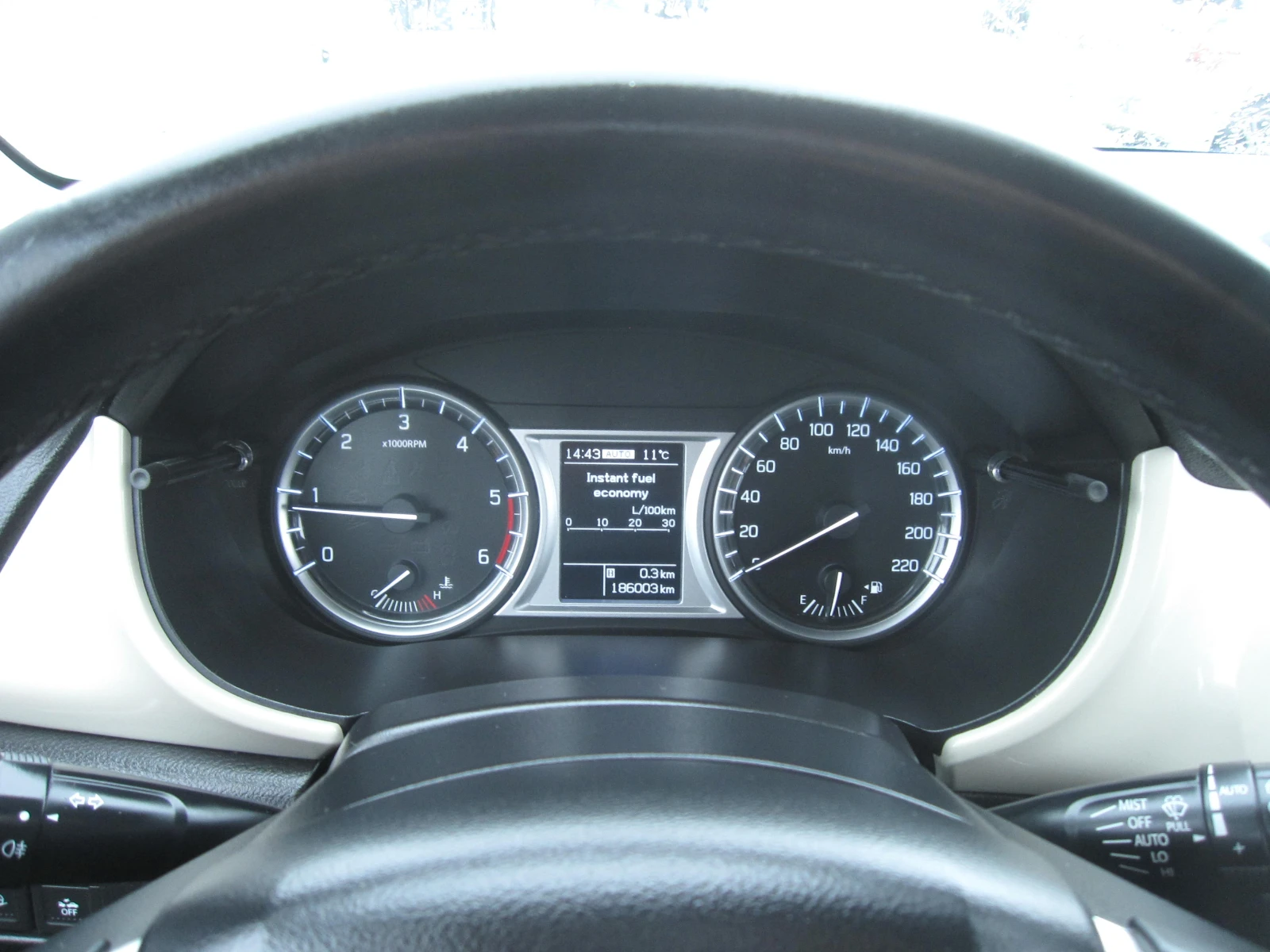 Suzuki Vitara 1, 6D-4х4, Navi, Кожа, Дистроник, Подгрев - изображение 8