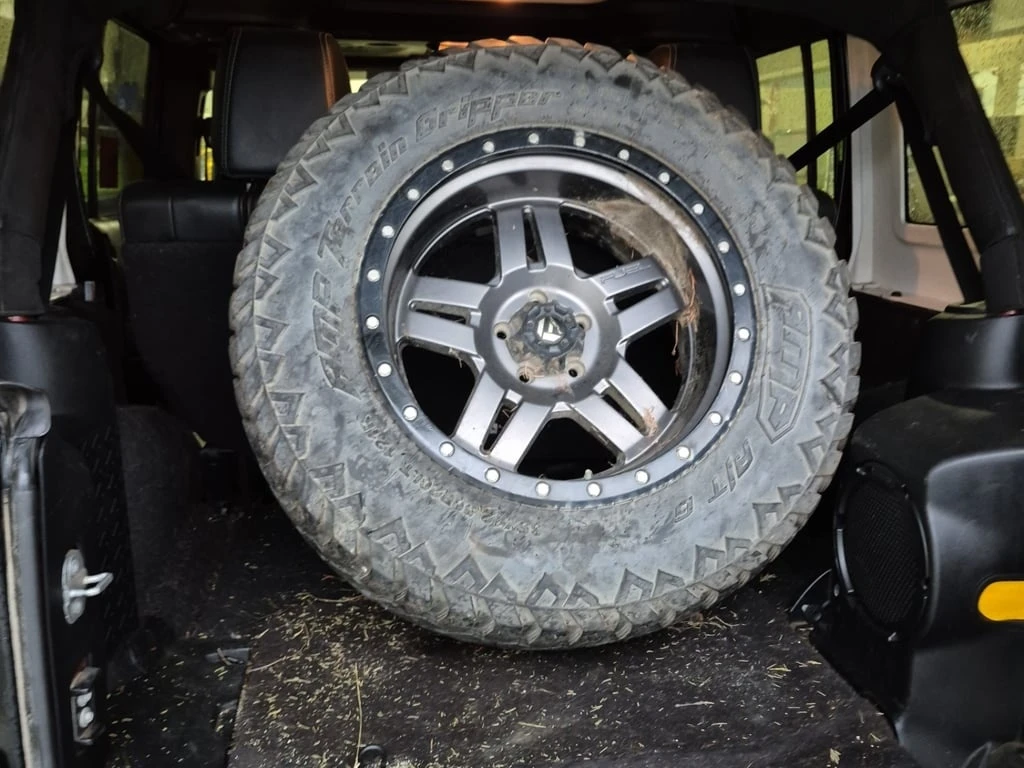 Jeep Wrangler * SAHARA * CARFAX * �����������  | Mobile.bg � ����������� 13